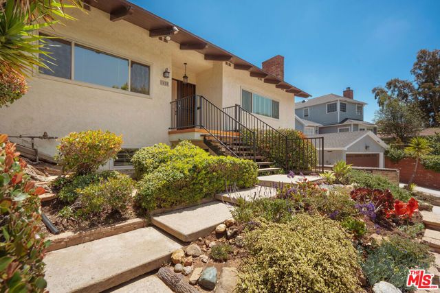1418 Warner Avenue, Los Angeles, CA 90024
