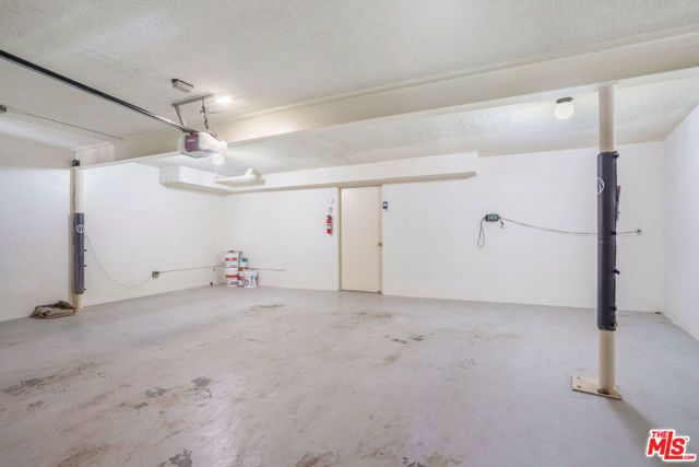 1418 Warner Avenue, Los Angeles, CA 90024