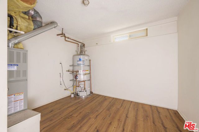 1418 Warner Avenue, Los Angeles, CA 90024