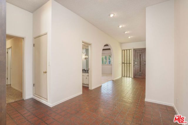 1418 Warner Avenue, Los Angeles, CA 90024
