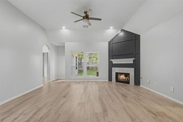 7822 Mary Katheryns Crossing, Conroe, TX 77304