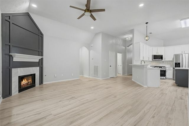 7822 Mary Katheryns Crossing, Conroe, TX 77304