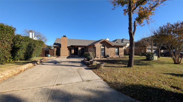 2204 Crestmeadow Street, Denton, TX 76207