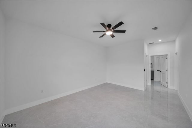 1013 NE 12th TER, Cape Coral, FL 33909