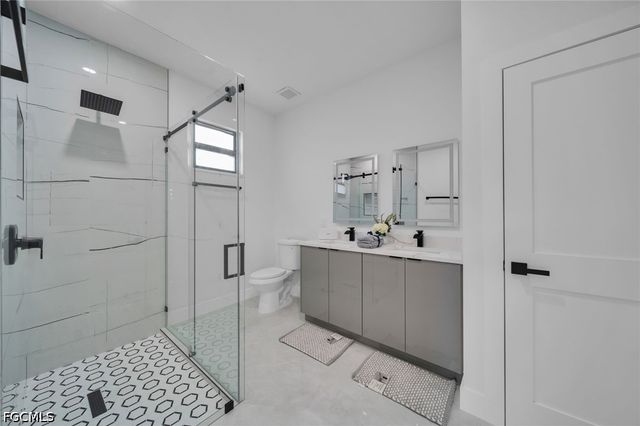 1013 NE 12th TER, Cape Coral, FL 33909