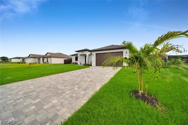 1013 NE 12th TER, Cape Coral, FL 33909