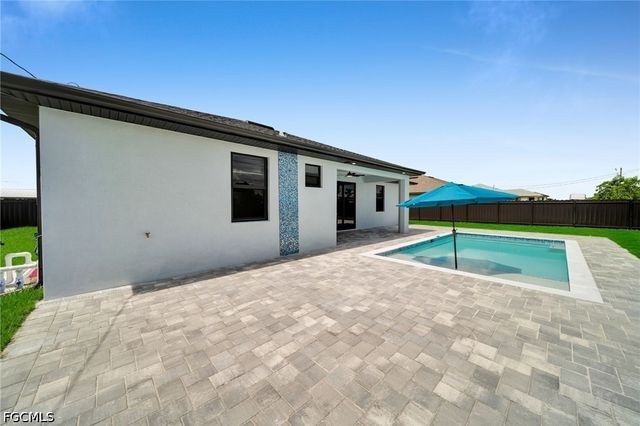 1013 NE 12th TER, Cape Coral, FL 33909