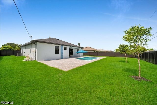1013 NE 12th TER, Cape Coral, FL 33909