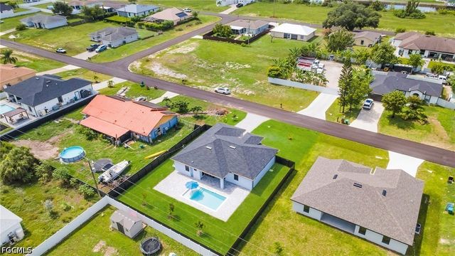 1013 NE 12th TER, Cape Coral, FL 33909