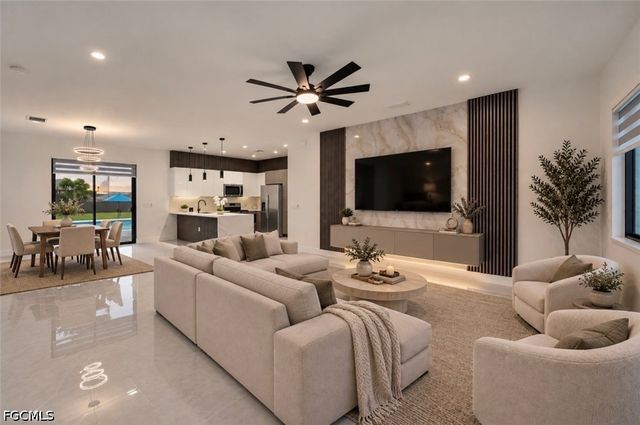 1013 NE 12th TER, Cape Coral, FL 33909