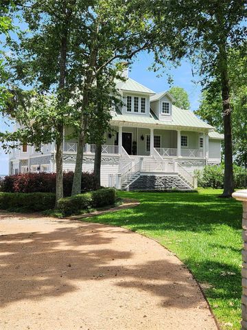 3739 Shore Shadows Drive, Crosby, TX 77532