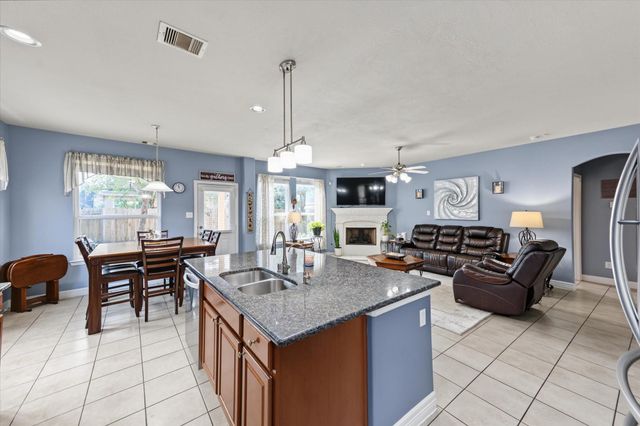 2530 Wood Park Boulevard, Conroe, TX 77304