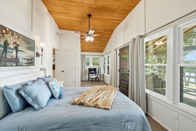 1616 Woodview Drive, Alvarado, TX 76009