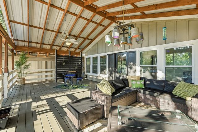 1616 Woodview Drive, Alvarado, TX 76009