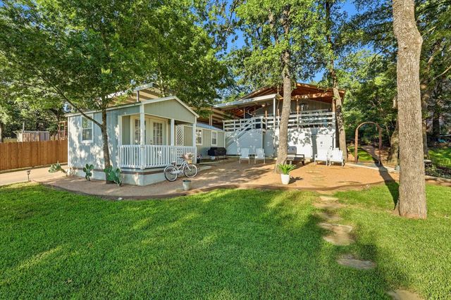 1616 Woodview Drive, Alvarado, TX 76009
