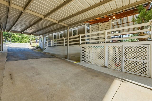 1616 Woodview Drive, Alvarado, TX 76009