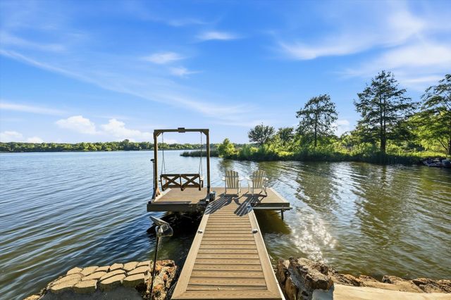 1616 Woodview Drive, Alvarado, TX 76009