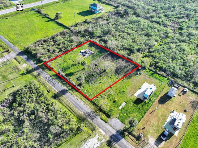 1029 Canal, Gilchrist, TX 77617