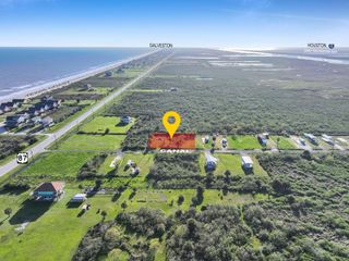 1029 Canal, Gilchrist, TX 77617