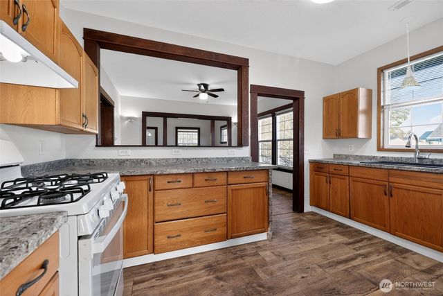 704 Lincoln Street, Hoquiam, WA 98550