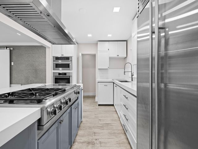 714 NE 16th Avenue, Fort Lauderdale, FL 33304