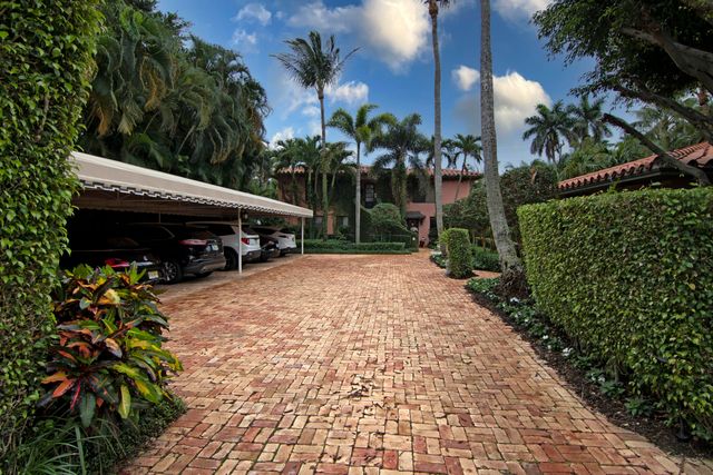 226 Chilean Avenue 4, Palm Beach, FL 33480