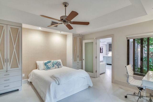 226 Chilean Avenue 4, Palm Beach, FL 33480