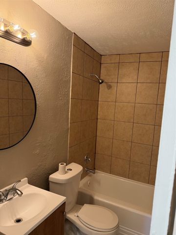 2709 Hanger, Fort Worth, TX 76105