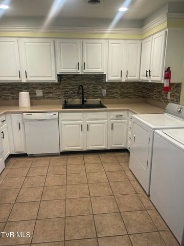 1591 Kenmore Drive, B, Kingsport, TN 37664