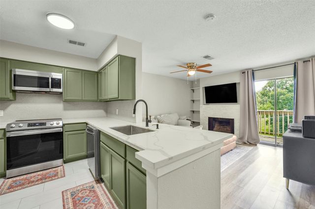 2501 Gulf Freeway 258C, Dickinson, TX 77539