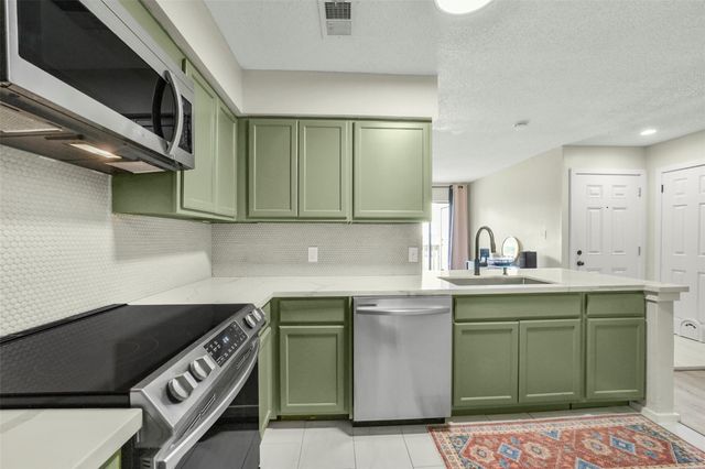 2501 Gulf Freeway 258C, Dickinson, TX 77539