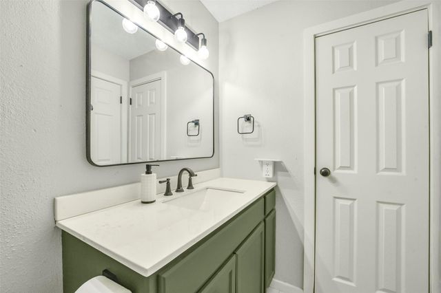 2501 Gulf Freeway 258C, Dickinson, TX 77539