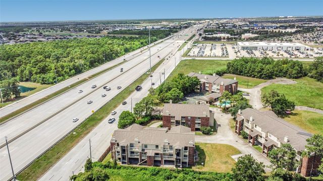 2501 Gulf Freeway 258C, Dickinson, TX 77539
