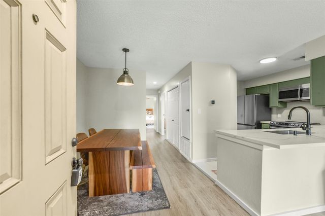 2501 Gulf Freeway 258C, Dickinson, TX 77539