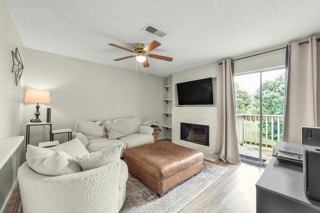 2501 Gulf Freeway 258C, Dickinson, TX 77539