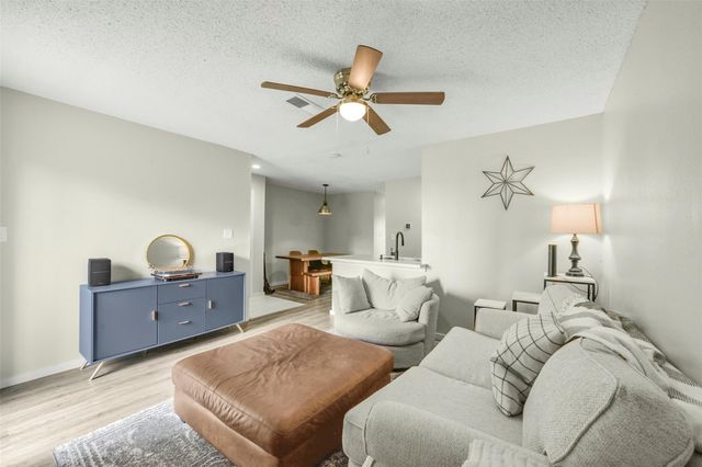 2501 Gulf Freeway 258C, Dickinson, TX 77539