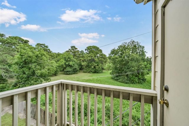 2501 Gulf Freeway 258C, Dickinson, TX 77539