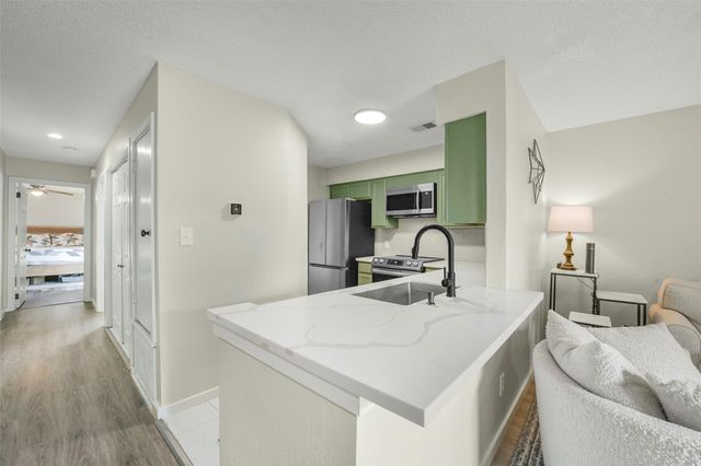 2501 Gulf Freeway 258C, Dickinson, TX 77539