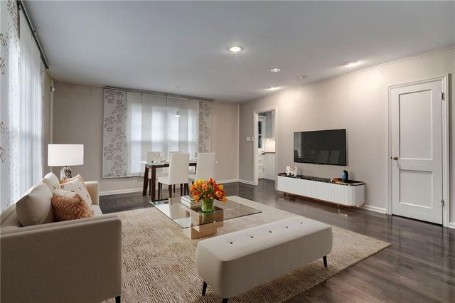 6105 Granada Street, Fairway, KS 66205