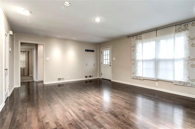 6105 Granada Street, Fairway, KS 66205