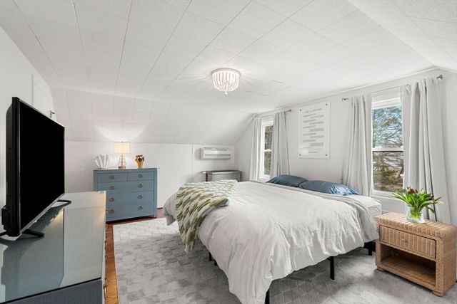 2 Girdler Road, Marblehead, MA 01945