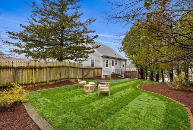 2 Girdler Road, Marblehead, MA 01945