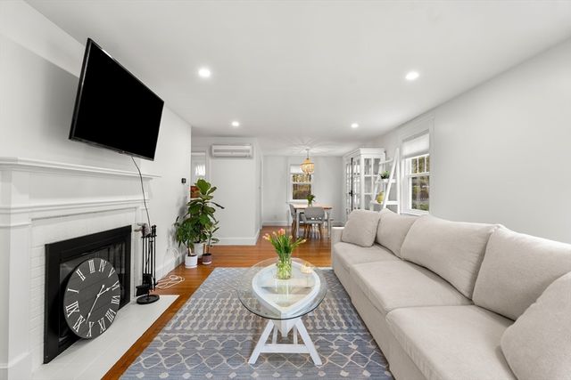 2 Girdler Road, Marblehead, MA 01945