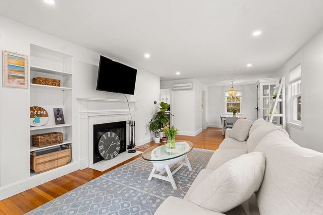 2 Girdler Road, Marblehead, MA 01945