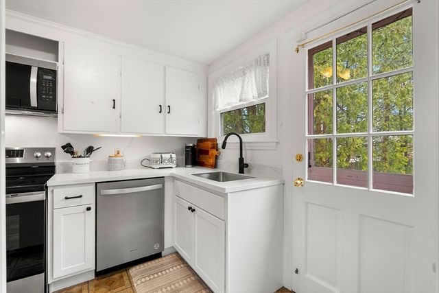 2 Girdler Road, Marblehead, MA 01945