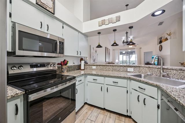 26032 NEWCOMBE CIRCLE, Leesburg, FL 34748