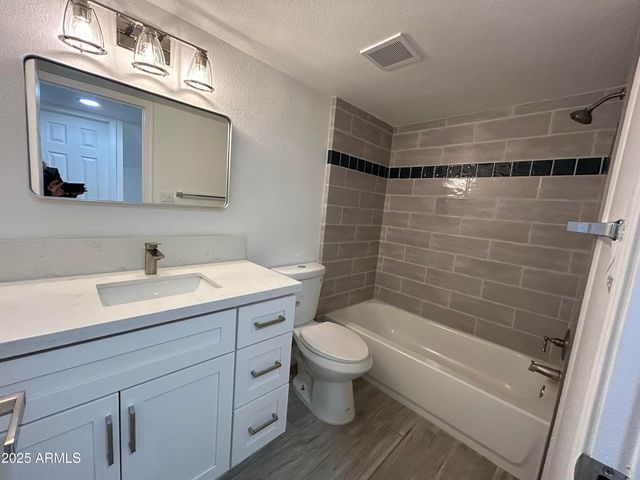 3416 N 44TH Street 10, Phoenix, AZ 85018