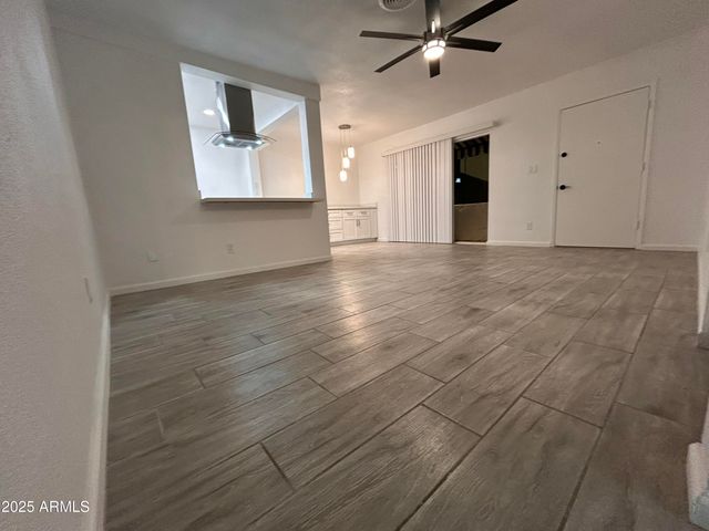 3416 N 44TH Street 10, Phoenix, AZ 85018