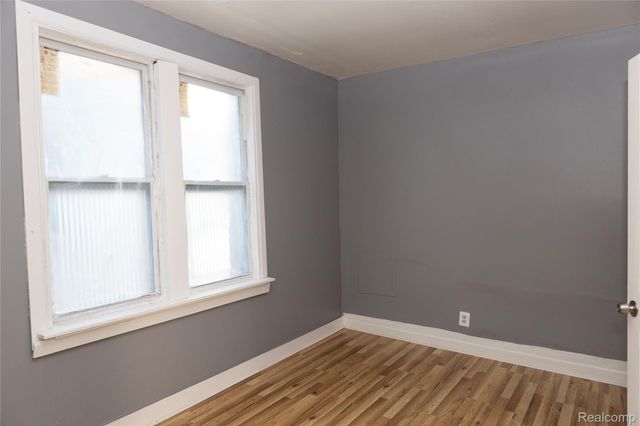 2441 Holbrook Street, Hamtramck, MI 48212