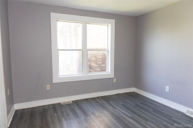 2441 Holbrook Street, Hamtramck, MI 48212